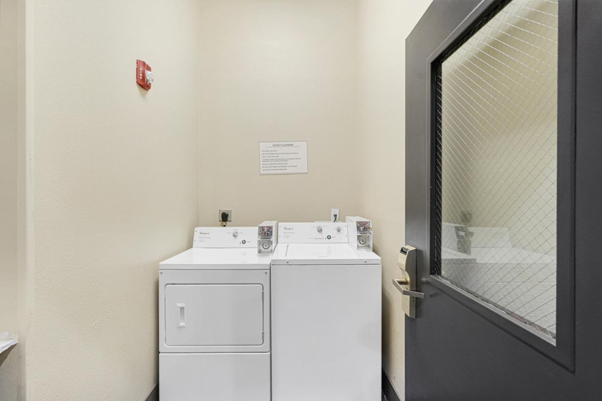 La Quinta By Wyndham Houston Hobby Airport Hotel Exterior photo